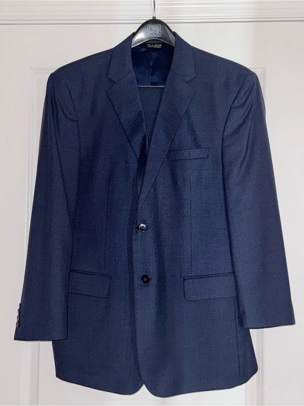 Jos.A.Bank Travelers Collection 44R Navy 2-Piece Suit Tailored Fit Blazer & Pant